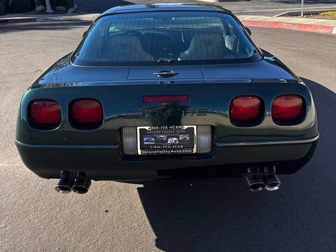 Used 1996 Chevrolet Corvette Coupe RWD image 13