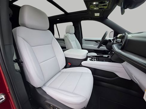 New 2026 Chevrolet Tahoe Premier w/ Sun And Tow Package AWD/4WD image 15