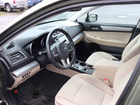 Used 2015 Subaru Outback 2.5i Premium image 10