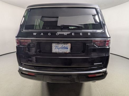Used 2024 Jeep Wagoneer L Series II RWD image 7