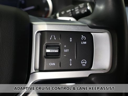 Used 2023 Land Rover Discovery S R-Dynamic image 6