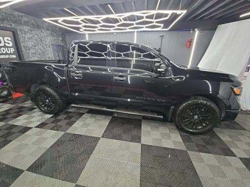 Used 2019 Nissan Titan SV w/ SV Convenience Package image 7