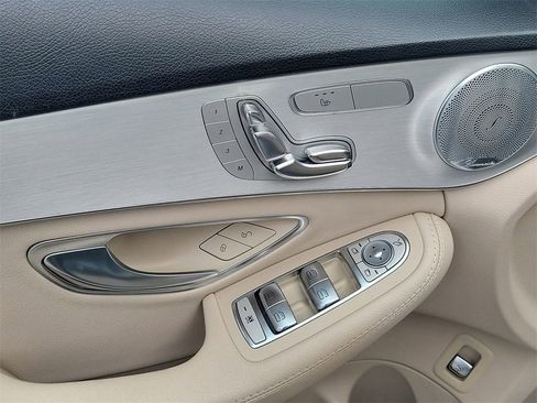 Used 2019 Mercedes-Benz C 300 Sedan image 24