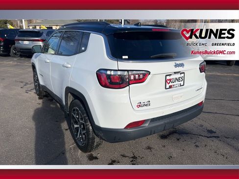 Used 2025 Jeep Compass Limited image 9