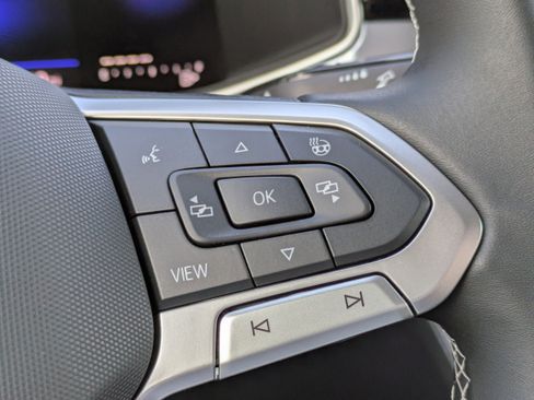 New 2026 Volkswagen Taos SE image 26