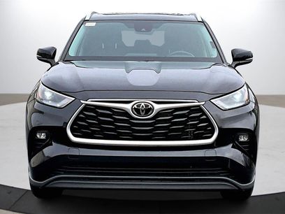 Used 2023 Toyota Highlander L