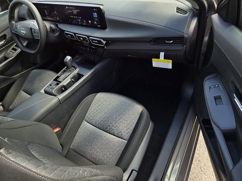 New 2026 Nissan Sentra SV w/ Floor Mat Package FWD image 7