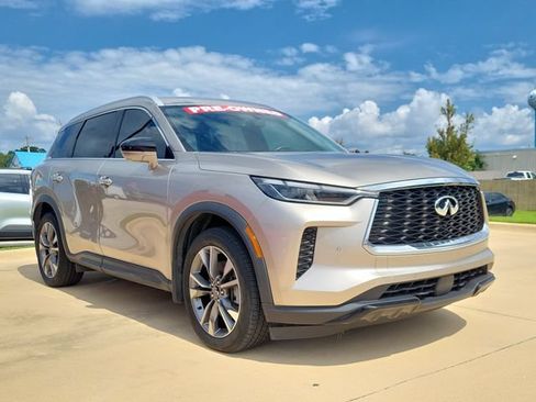 Used 2023 INFINITI QX60 Luxe w/ Cargo Package FWD image 8