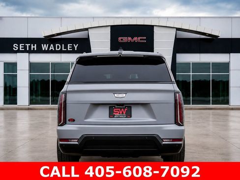 Used 2026 Cadillac Escalade IQL Sport 2 AWD/4WD image 6