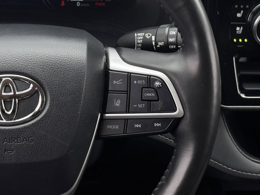 Used 2023 Toyota Highlander Limited AWD/4WD image 15