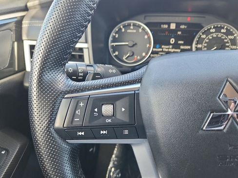 Used 2024 Mitsubishi Outlander SE image 21