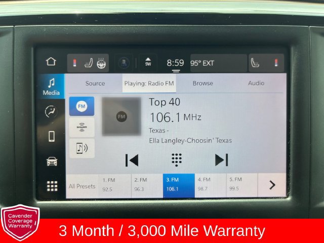 Used 2023 Chrysler Voyager LX FWD image 8