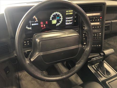 Used 1990 Cadillac Allante image 10