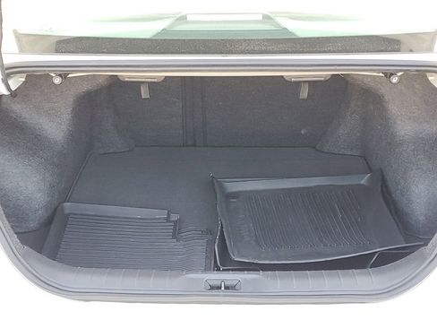 Used 2025 Nissan Altima 2.5 S image 7