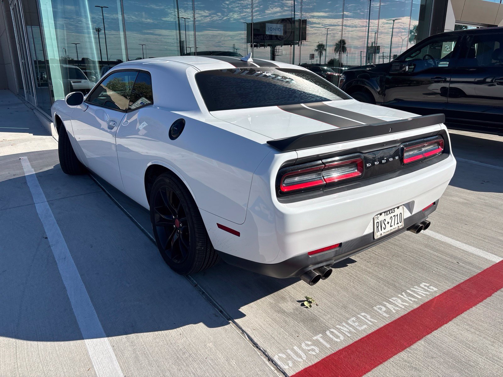 Used 2016 Dodge Challenger SXT w/ Blacktop Package RWD image 7