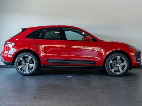 Certified 2025 Porsche Macan image 6