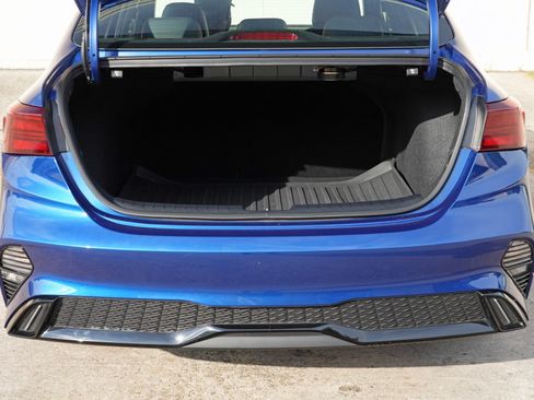 Used 2024 Kia Forte GT-Line w/ GT-Line Premium Package FWD image 9