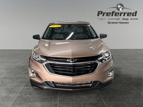 Used 2019 Chevrolet Equinox LS w/ LS Convenience Package FWD image 12
