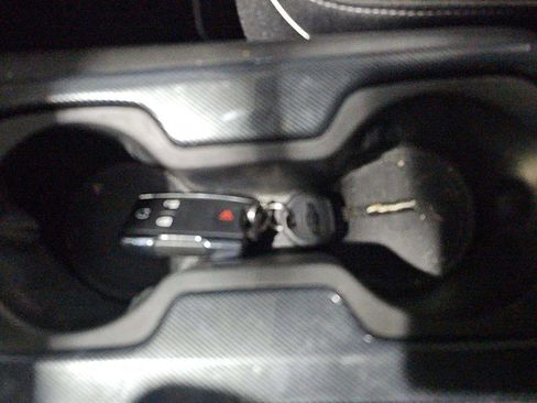 Used 2022 Chevrolet Colorado Z71 w/ Z71 Midnight Edition image 24