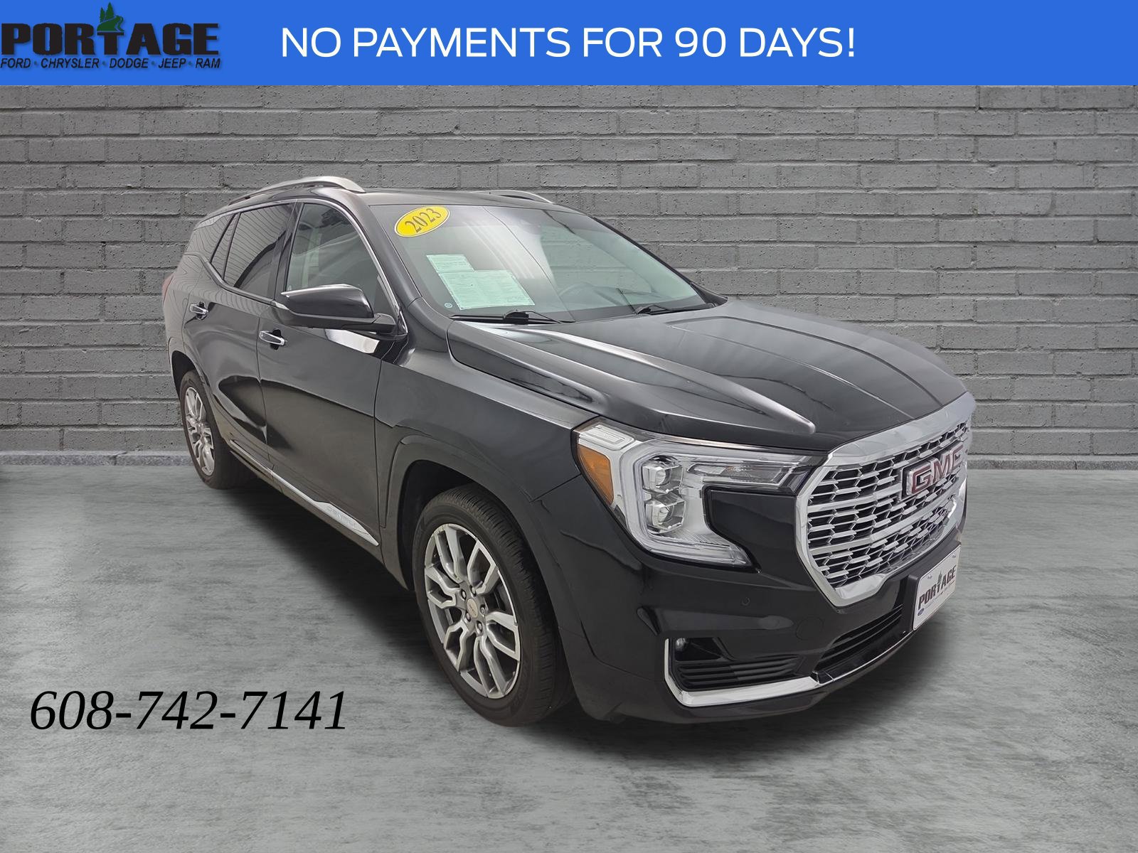 Used 2023 GMC Terrain Denali w/ LPO, Floor Liner Package AWD/4WD image 1
