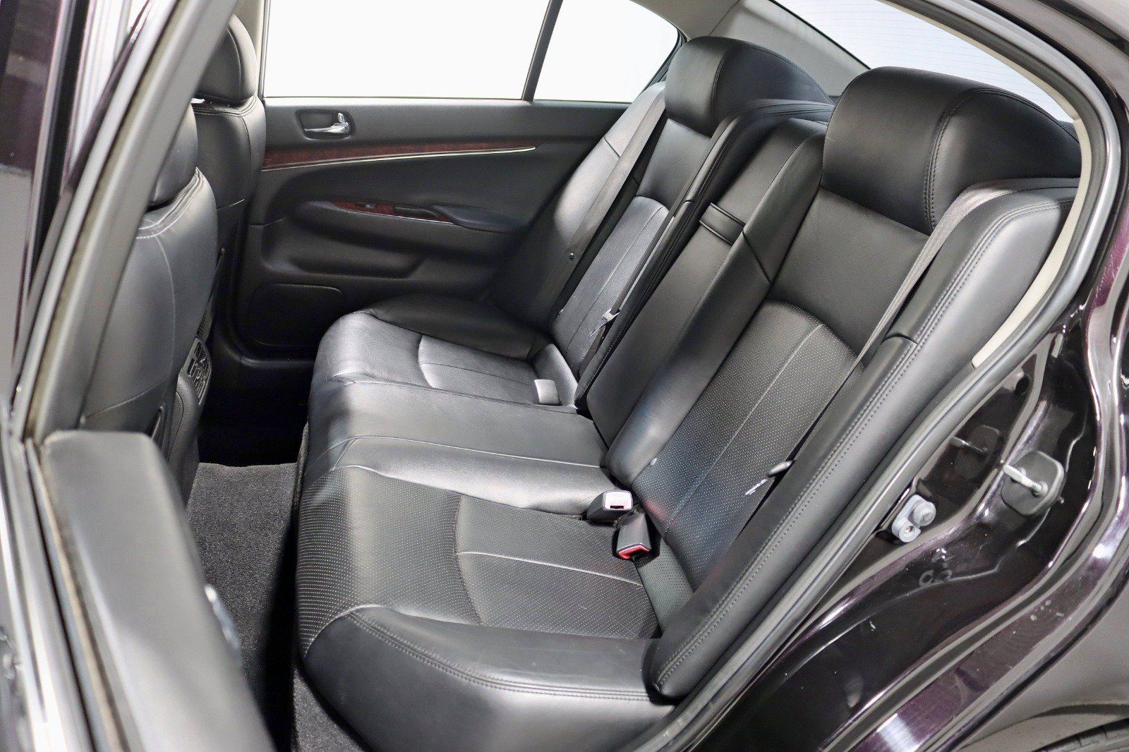 Used 2012 INFINITI G37 x Sedan w/ Premium Pkg AWD/4WD image 24