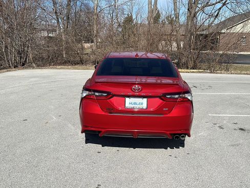 Used 2021 Toyota Camry SE w/ Cold Weather Package image 4