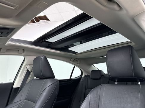 Used 2019 Lexus ES 350 Luxury image 41