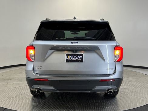Used 2021 Ford Explorer XLT w/ Equipment Group 202A image 7