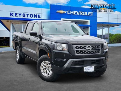 Used 2024 Nissan Frontier SV image 1