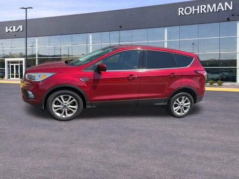 Used 2017 Ford Escape SE FWD image 1