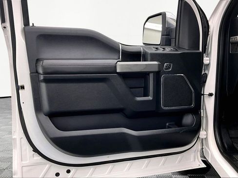 Used 2018 Ford F150 Platinum w/ Equipment Group 701A Luxury image 24