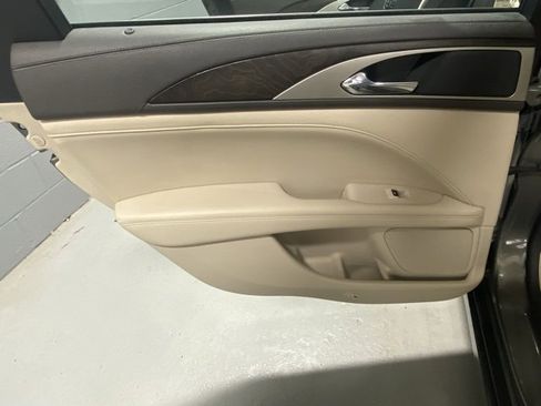 Used 2017 Lincoln MKZ Reserve w/ Climate Package image 7