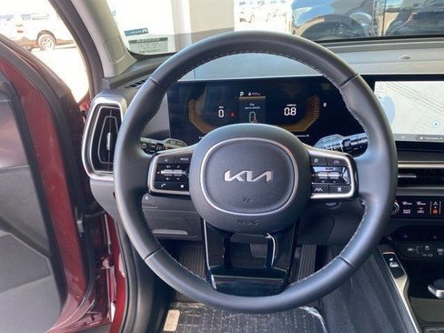 Used 2025 Kia Sorento EX image 33