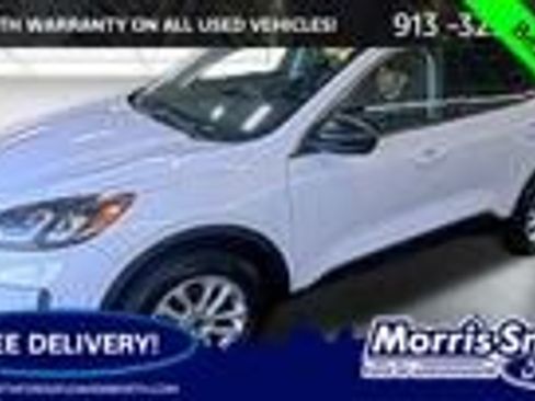 Used 2022 Ford Escape SE image 1