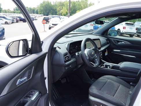 New 2026 Chevrolet Traverse LT w/ Driver Confidence Package image 10