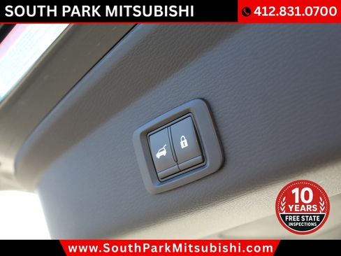 New 2026 Mitsubishi Outlander SE image 27