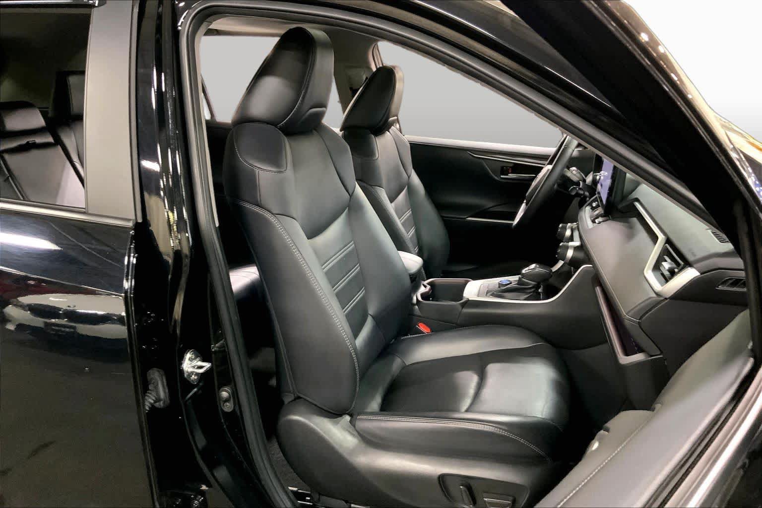 Certified 2023 Toyota RAV4 Limited AWD/4WD image 9