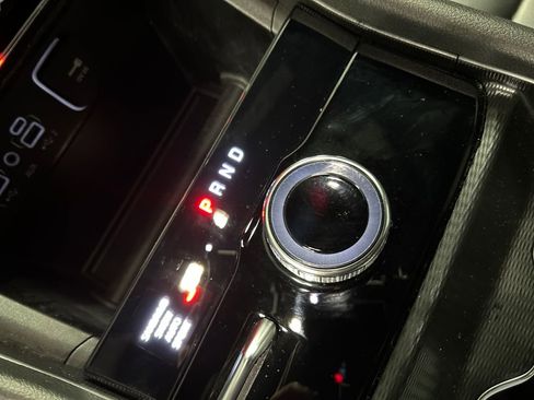 Used 2024 Jeep Grand Cherokee L Limited image 20