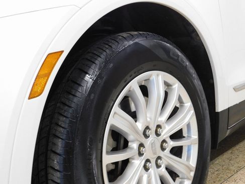 Used 2018 Cadillac XT5 AWD image 24