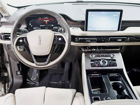 Used 2020 Lincoln Aviator Reserve w/ Equipment Group 202A AWD/4WD image 14