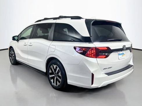 Certified 2025 Honda Odyssey EX-L image 7