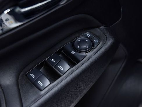 Used 2024 Chevrolet Equinox LT image 12