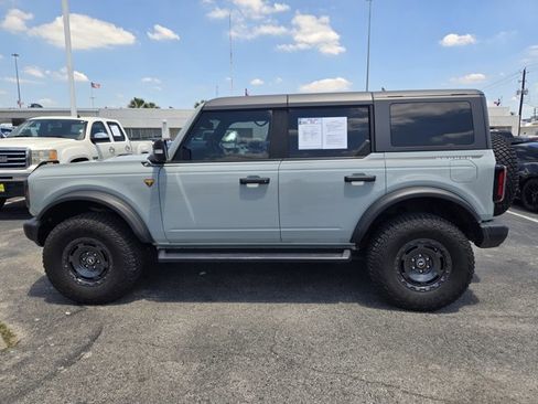 Certified 2023 Ford Bronco Badlands w/ Sasquatch Package AWD/4WD image 5