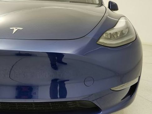 Used 2025 Tesla Model Y Long Range RWD image 41
