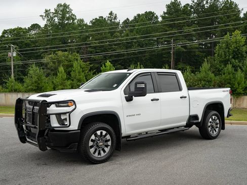 Used 2022 Chevrolet Silverado 2500 Custom w/ Custom Value Package AWD/4WD image 3