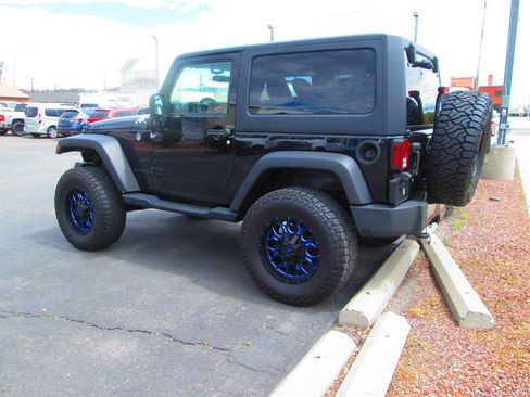 Used 2016 Jeep Wrangler Sport AWD/4WD image 3