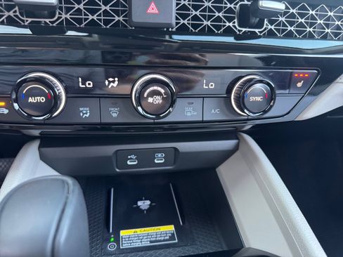 Used 2025 Honda Accord EX-L image 12