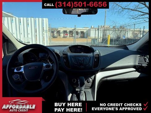 Used 2015 Ford Escape SE image 12