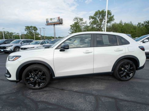 Used 2024 Honda HR-V Sport image 3