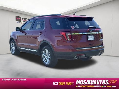 Used 2018 Ford Explorer XLT w/ Equipment Group 202A AWD/4WD image 5